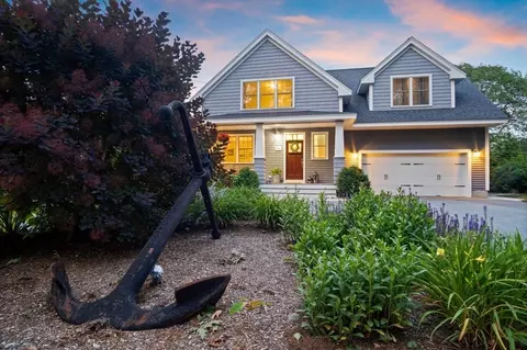 55 Spofford St, Newburyport, MA 01950