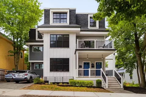 4 Emerson St #2, Somerville, MA 02143