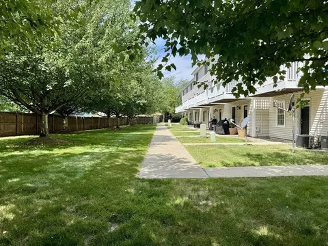 33 Regency Ct #33, Chicopee, MA 01020 photo 19