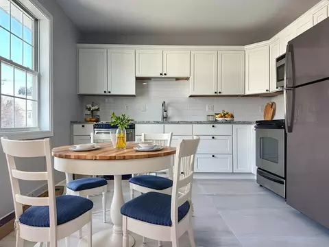 33 Regency Ct #33, Chicopee, MA 01020 photo 3