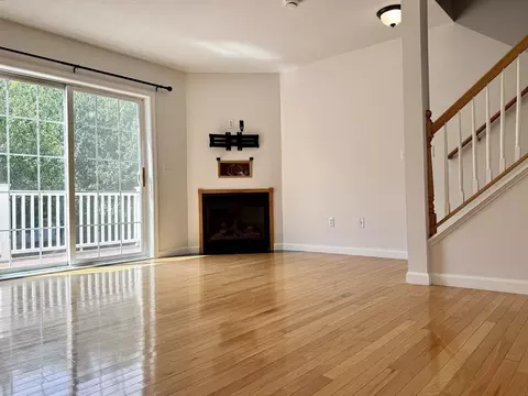 33 Regency Ct #33, Chicopee, MA 01020 photo 6