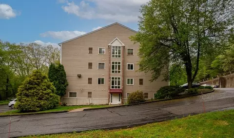 44 Maria Ave #303, Southbridge, MA 01550