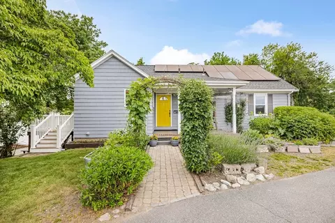 24 Log Cabin Rd, Lynn, MA 01904