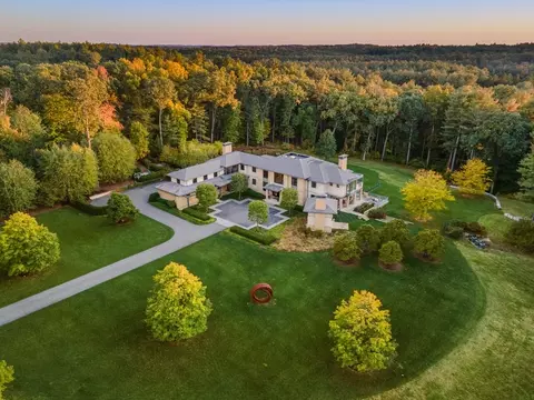 9 Atlas Ln, Weston, MA 02493