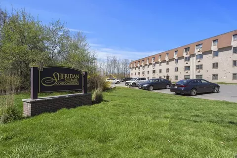 135 Grove St #136, Rockland, MA 02370