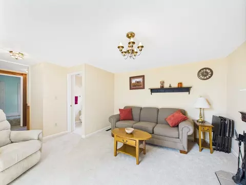 7 Wall St, Uxbridge, MA 01569 photo 7