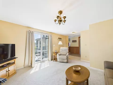 7 Wall St, Uxbridge, MA 01569 photo 8