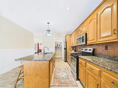 7 Wall St, Uxbridge, MA 01569 photo 17