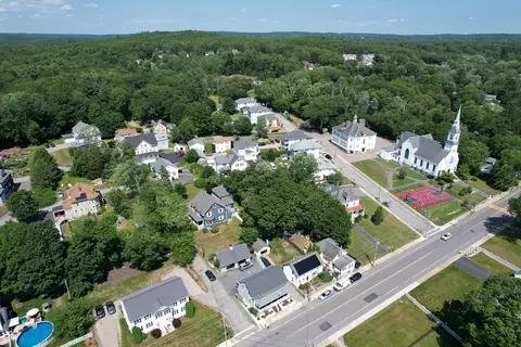 7 Wall St, Uxbridge, MA 01569 photo 4