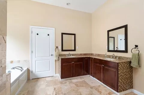 Bath - 334 Southampton Rd, Westhampton, MA 01027 photo 1 of 5