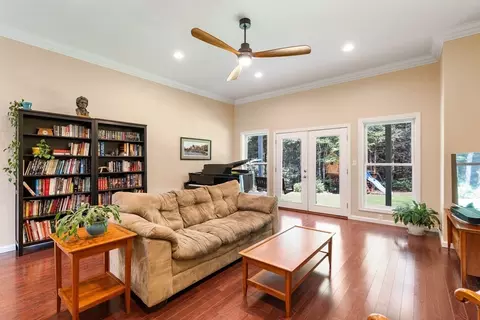 Living - 334 Southampton Rd, Westhampton, MA 01027 photo 2 of 3