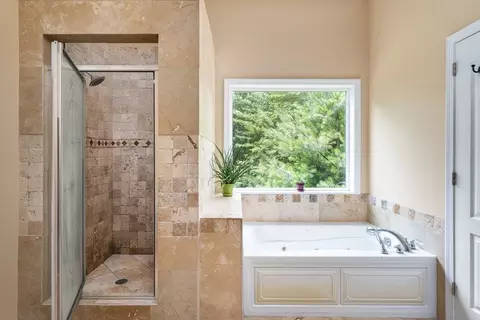 Bath - 334 Southampton Rd, Westhampton, MA 01027 photo 3 of 5