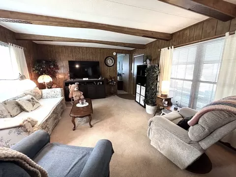 21 Second Ave, Westfield, MA 01085 photo 6