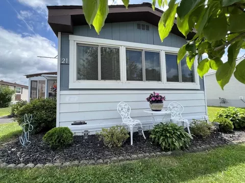 21 Second Ave, Westfield, MA 01085 photo 2