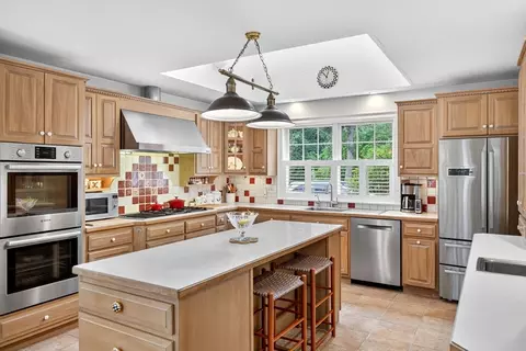87 Bayshore Dr, Mashpee, MA 02649 photo 9