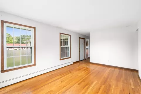 9 Sandra Rd, Easthampton, MA 01027 photo 4