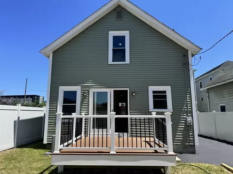 Exterior - 21 Lodi St, Worcester, MA 01608 photo 4 of 9