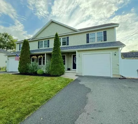 17 B Hubbard #17 B, Westfield, MA 01085
