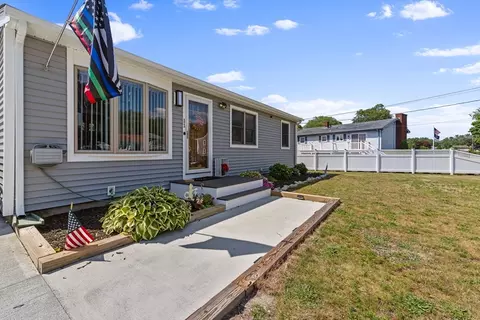 11 Agnes St, New Bedford, MA 02745