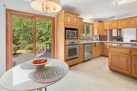 Kitchen - 5 Rust Ln, North Reading, MA 01864 photo 2 of 2