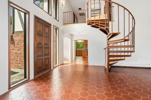 Entry Way - 5 Rust Ln, North Reading, MA 01864 photo 1 of 3