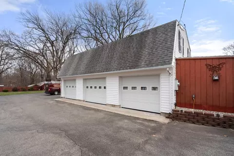 93 Strong St, Springfield, MA 01104 photo 5