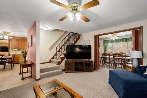 93 Strong St, Springfield, MA 01104 photo 17