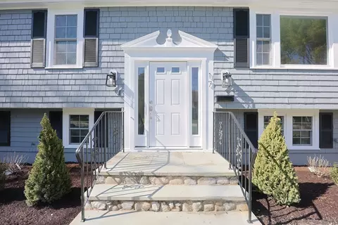 17 Hillside Dr, Cohasset, MA 02025
