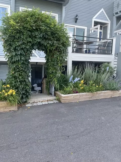 Exterior - 5 Pirates Ln #B, Gloucester, MA 01930 photo 1 of 2