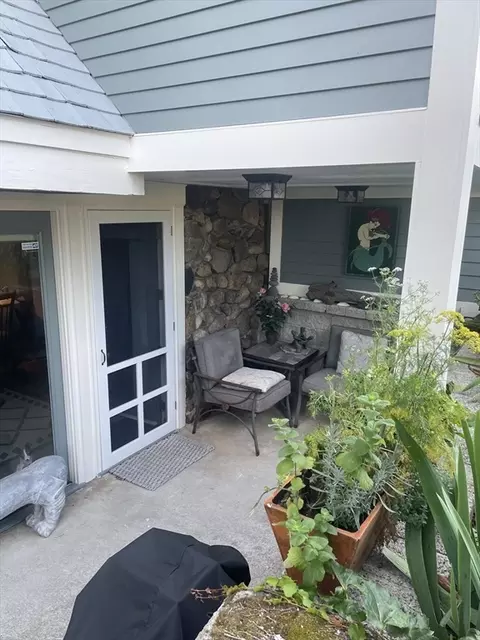 Exterior - 5 Pirates Ln #B, Gloucester, MA 01930 photo 2 of 2