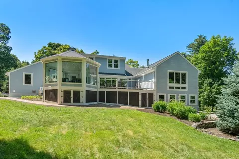 10 Old Rd, Weston, MA 02493