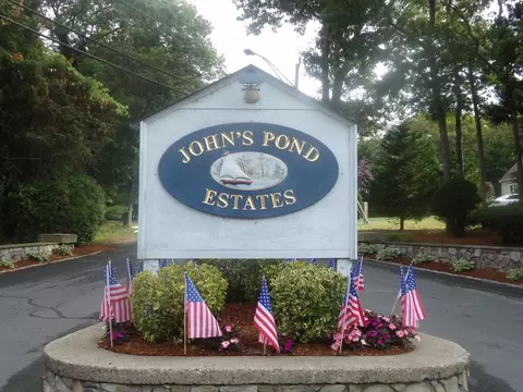 118 Pond Cir, Mashpee, MA 02649