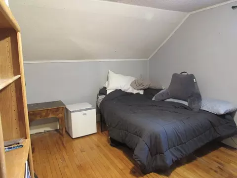 Bedroom - 125 Maple St, West Springfield, MA 01089 photo 4 of 6