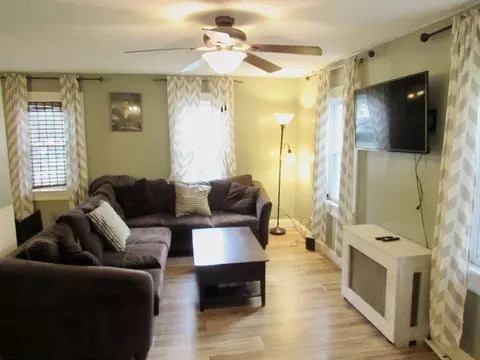 Living - 125 Maple St, West Springfield, MA 01089 photo 3 of 4