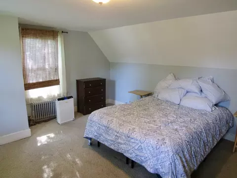 Bedroom - 125 Maple St, West Springfield, MA 01089 photo 2 of 6