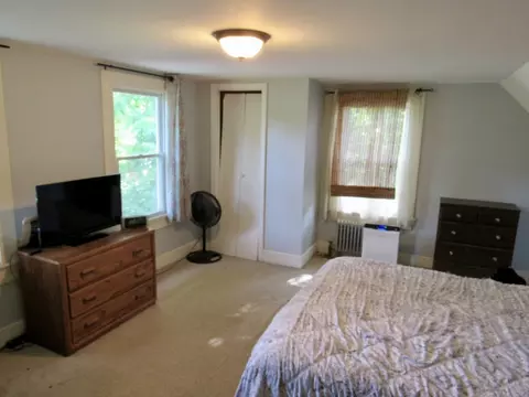Bedroom - 125 Maple St, West Springfield, MA 01089 photo 1 of 6
