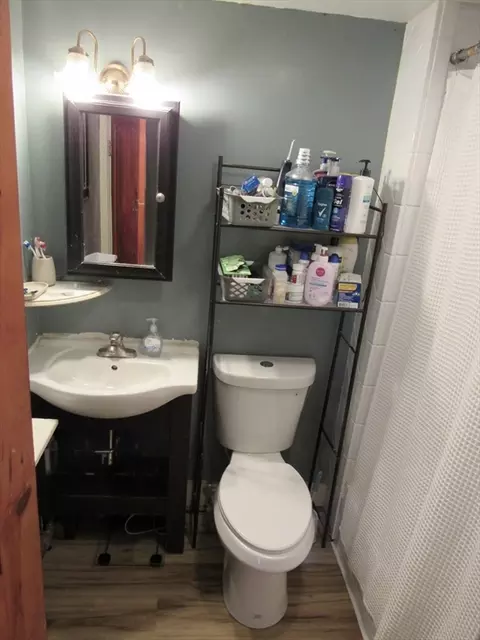 Bath - 125 Maple St, West Springfield, MA 01089 photo 3 of 3