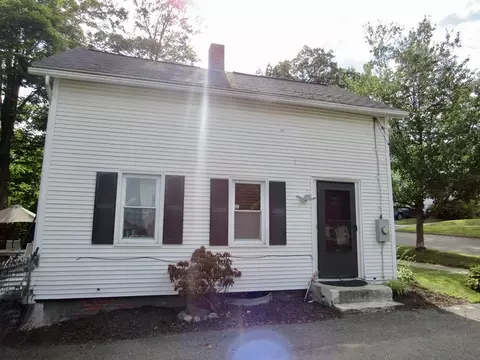 Exterior - 125 Maple St, West Springfield, MA 01089 photo 3 of 7