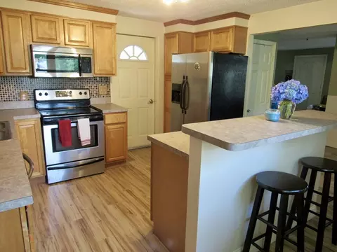Kitchen - 125 Maple St, West Springfield, MA 01089 photo 2 of 4