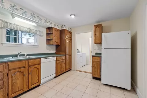 Kitchen - 4 Dalton Ave #3, Gloucester, MA 01930 photo 3 of 3