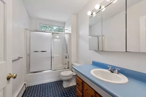 Bath - 4 Dalton Ave #3, Gloucester, MA 01930 photo 4 of 4