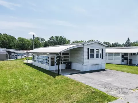 556 Central St #57, Leominster, MA 01453