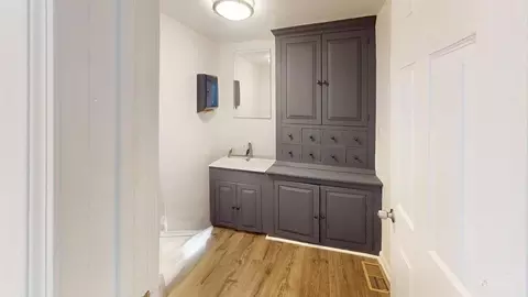 Entry Way - 130 High St, Upton, MA 01568 photo 1 of 2