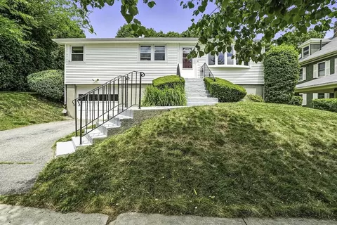 28 Kenwood Ave, Worcester, MA 01605