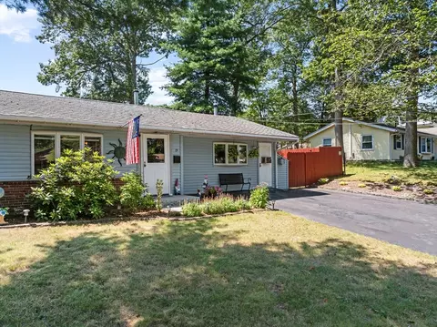 19 Regent Rd, Brockton, MA 02302