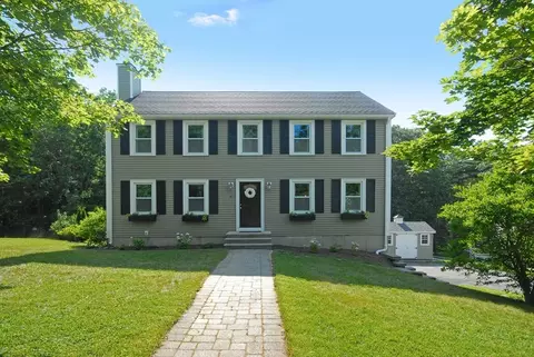 14 Cutting Dr, Maynard, MA 01754
