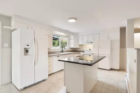 33 Durso Ave, Lawrence, MA 01843 photo 11