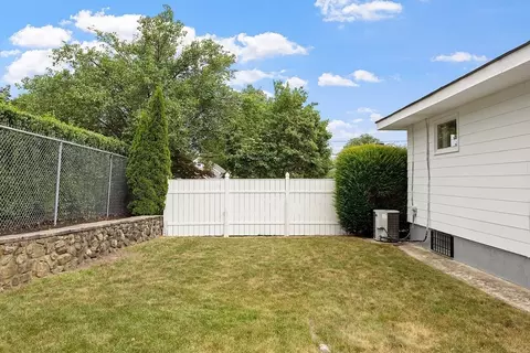 33 Durso Ave, Lawrence, MA 01843 photo 37