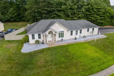 30 Radisson Ln, Westfield, MA 01085