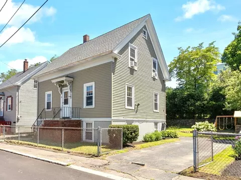 5 Bow St, Salem, MA 01970